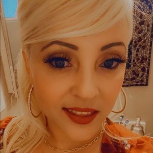 Meet your Posher, Marla